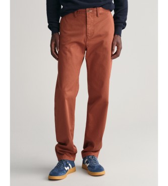 Gant Pantaln chino Regular Fit de sarga marrn