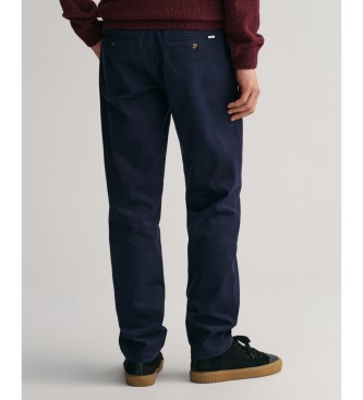 Gant Zelo udobne hlače chino Regular Fit mornarske barve