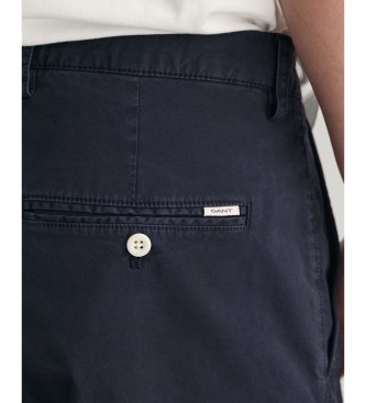 Gant Verblichene Slim Fit Shorts in Marineblau