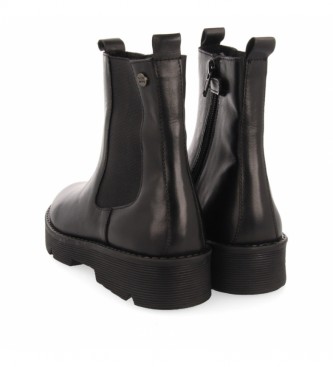 Gioseppo Kikuyu black leather boots