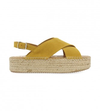 Gioseppo Comala yellow leather sandals