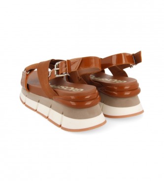 Gioseppo Brown Lamole Sandals