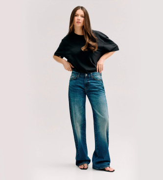Guess Jeans med normal talje og blå nitter