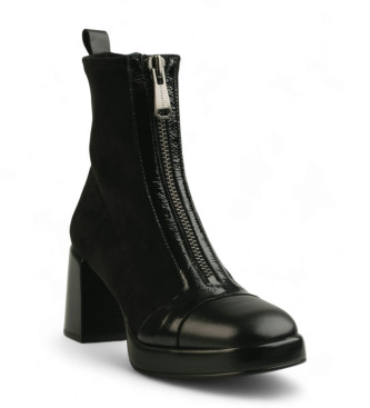 Hispanitas Botins em pele de veludo preto