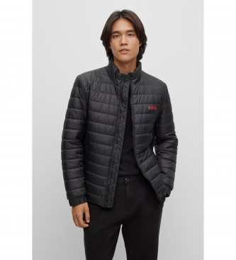 La chaqueta cómoda de Joma que ha enloquecido a los hombres de más de 35  años, rebajada de 47€ a 28€