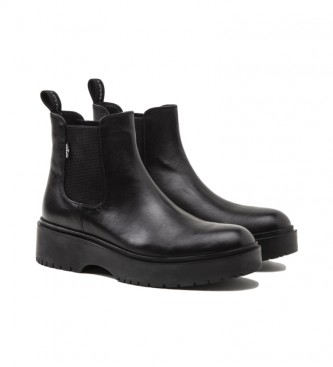 Levi's Bria Chelsea leather boots black