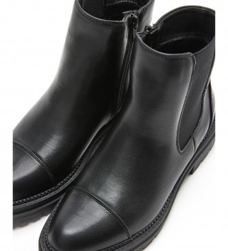 Lois Black chelsea boots
