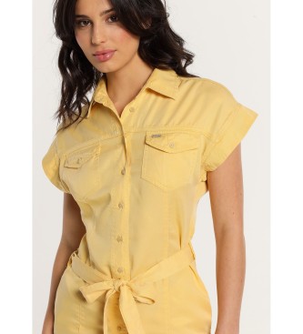 Lois Jeans Vestido curto com botes em tecido tencel com cinto amarelo na cintura