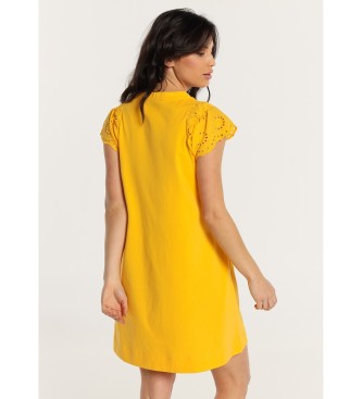 Lois Jeans Kratka obleka z V-izrezom in luknjičastimi rokavi rumene barve