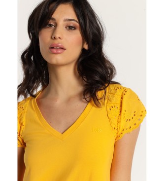Lois Jeans Vestido corto cuello a pico con mangas troqueladas amarillo