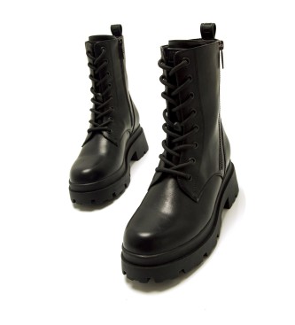 MTNG Mission Ankle Boots Black