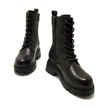 MTNG Mission Ankle Boots Black