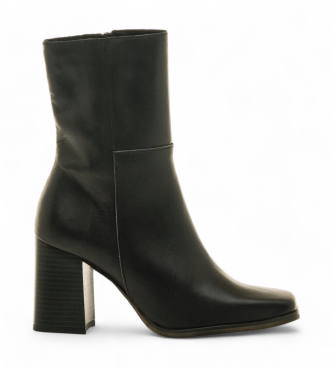 Mustang Porto Leather Ankle Boots noir