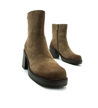 Mustang New Oasis Leather Ankle Boots brown