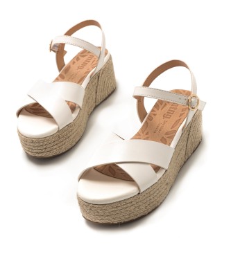 Mustang Amad sandals white