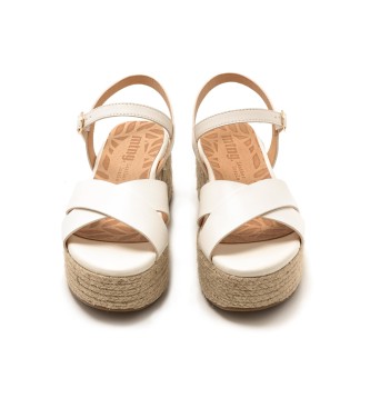 Mustang Amad sandals white