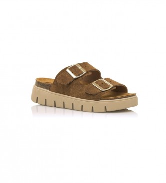 Mustang Brown Lion Leather Sandals