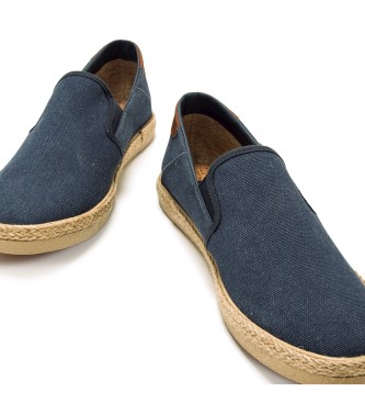 Mustang Bequia navy shoes