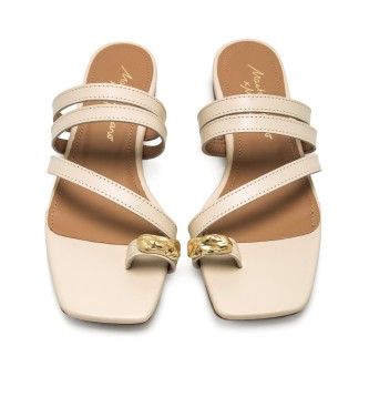 Mustang Necane Beige leather sandals