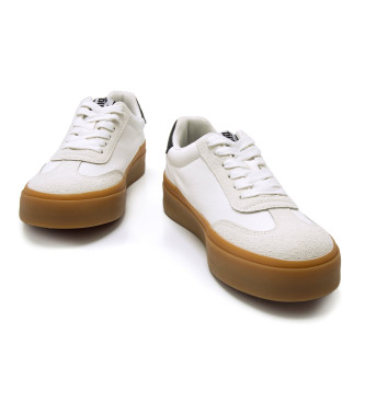 Mustang Trainers 60541 white