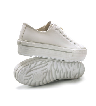 Mustang Trainers Bigger T white