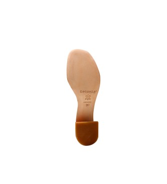 Neosens Beżowe skórzane sandały Ozana - Wysokość obcasa 5,5cm