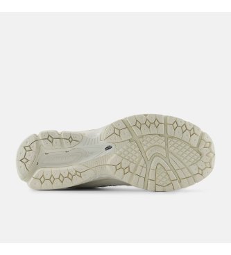 New Balance Zapatillas 2002R beige