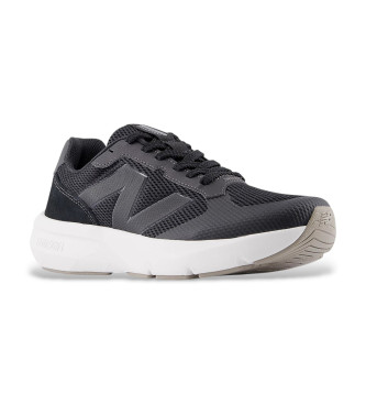 New Balance Trainers UA800 zwart