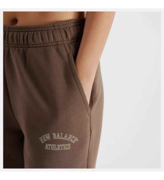 New Balance Pantaln jogger Graphic Fleece marrn