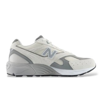 New Balance Baskets en cuir 880R beige