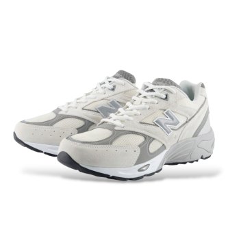 New Balance Baskets en cuir 880R beige