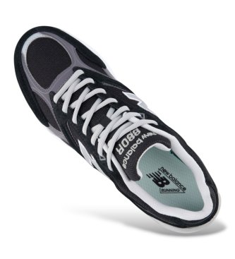 New Balance Chaussures en cuir 880R noir