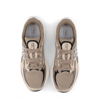 New Balance Scarpe FreshFoam Arishi v4 Tiralux Marrone