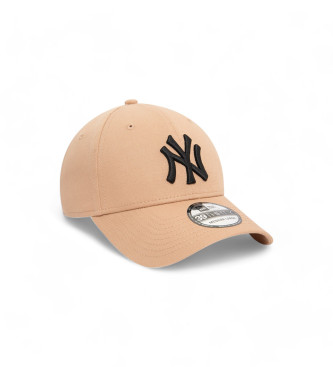 New Era League Essential 39Thirty New York Yankees beige keps