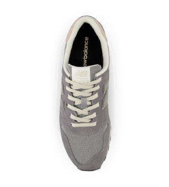 New Balance Usnjeni čevlji 373v2 sivi