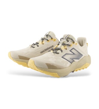 New Balance DynaSoft Nitrel v6 Schuhe beige