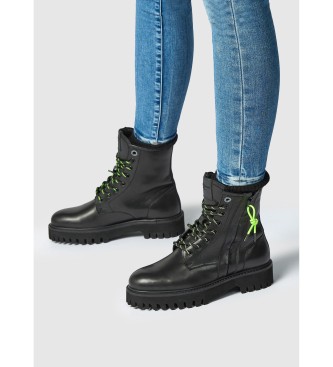 Pepe Jeans Skórzane buty za kostkę Laces Camionero W czarny