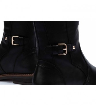 Pikolinos Alday black leather boots