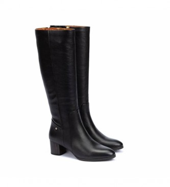 Pikolinos Calafat black leather boots
