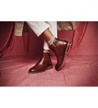 Pikolinos Aldaya leather ankle boots brown 