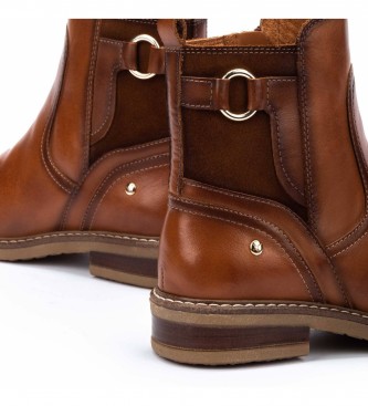 Pikolinos Aldaya brown leather ankle boots