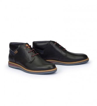 Pikolinos Avila black leather ankle boots 