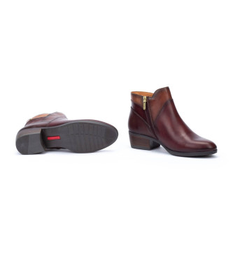 Pikolinos Daroca burgundy leather ankle boots