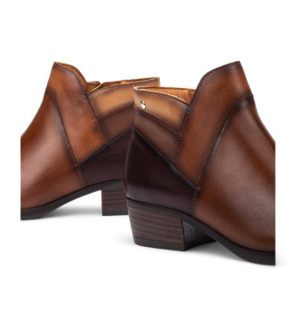 Pikolinos Daroca brown leather ankle boots