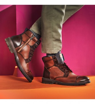 Pikolinos York brown leather ankle boots