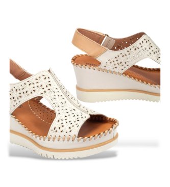 Pikolinos Aguadulce off white-sandaler i læder
