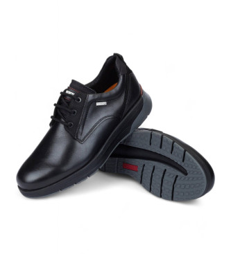 Pikolinos Cordoba black leather trainers