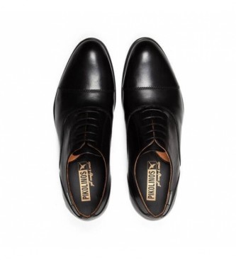 Pikolinos Bristol usnjeni čevlji črne barve