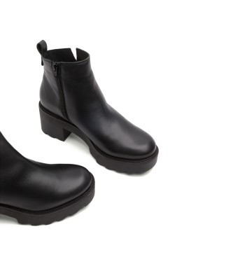 Porronet Mila Zippered Leather Ankle Boots Black