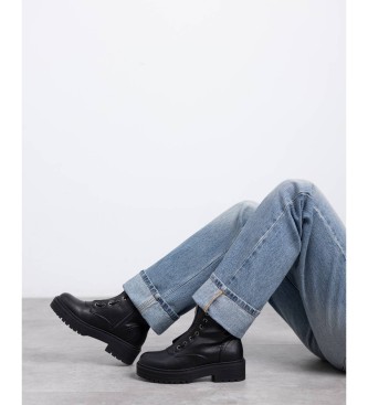 Refresh Škornji 173239 black